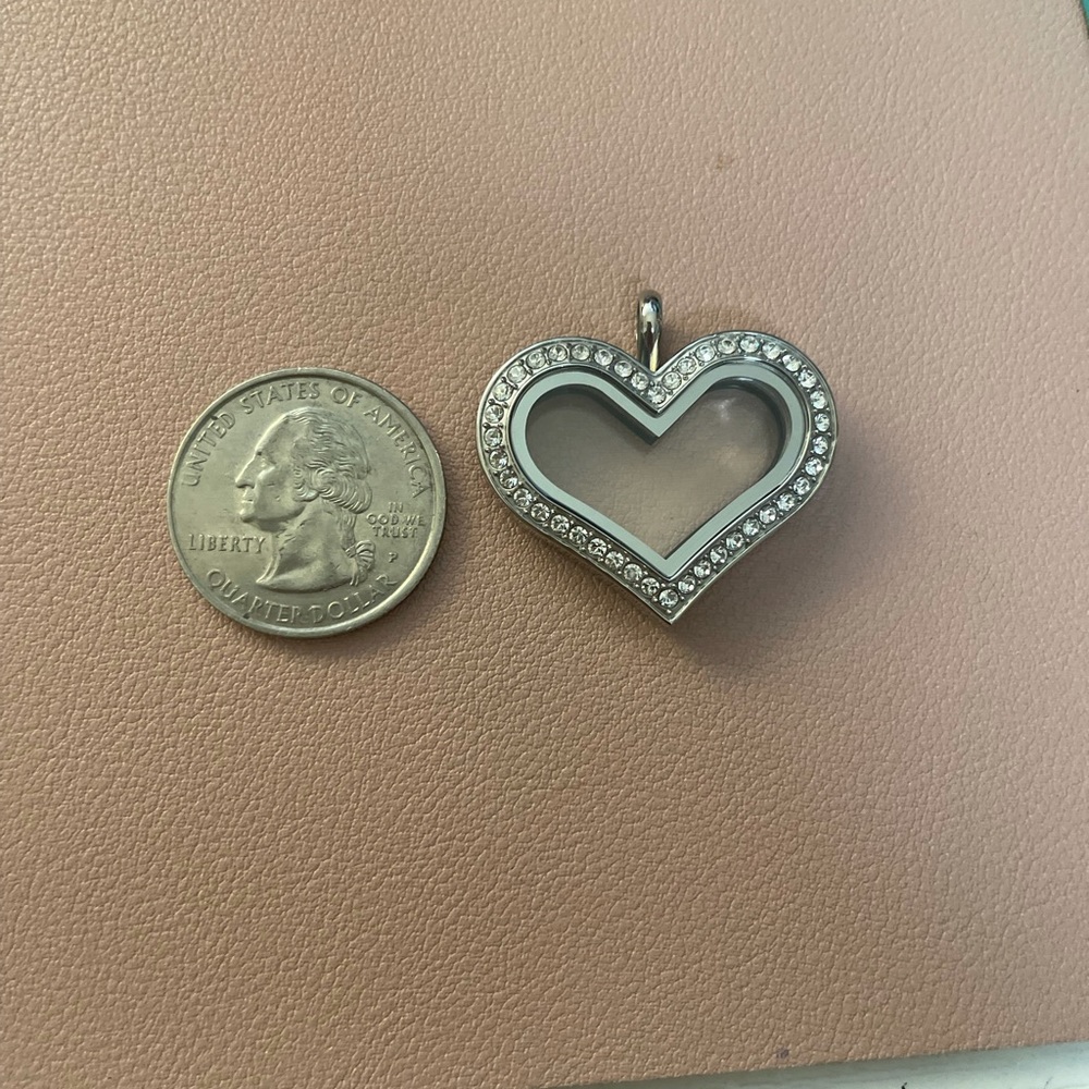 Heart locket - Picture 2 of 2